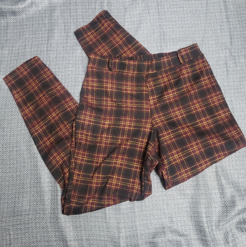 MISC BOTTOMS | Like New Plaid Highwaisted Pants!